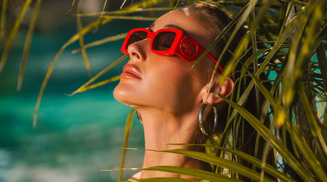 Gucci Güneş Gözlükleri: Stil ve Zarafetin Yüzünüzdeki Yansıması